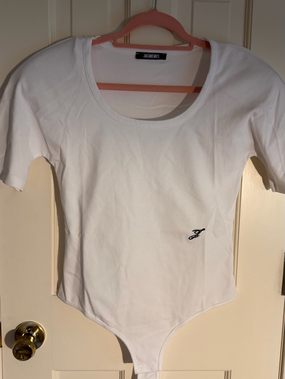 Jacquemus White Short-Sleeve Scoop Bodysuit with Script Logo